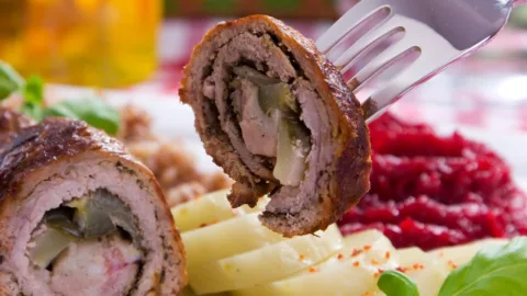 Rocambole de carne moida recheado para o almoço de domingo 6 Rocambole de carne moida recheado para o almoco de domingo
